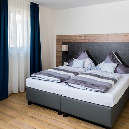 Landhotel Zum Adler Oberbechingen Kültér fotó