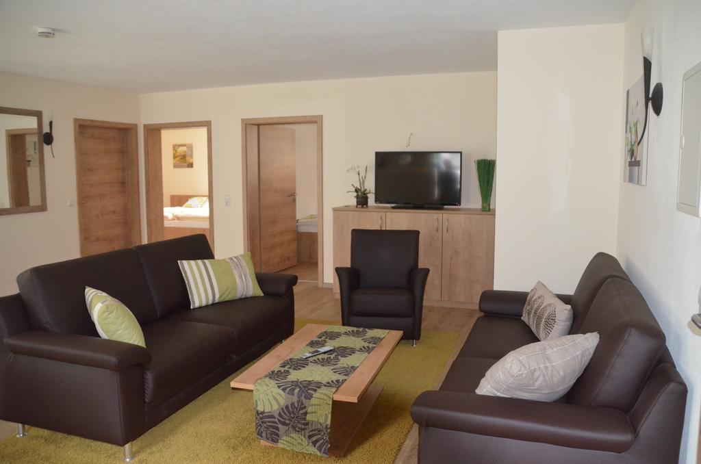 Landhotel Zum Adler Oberbechingen Szoba fotó