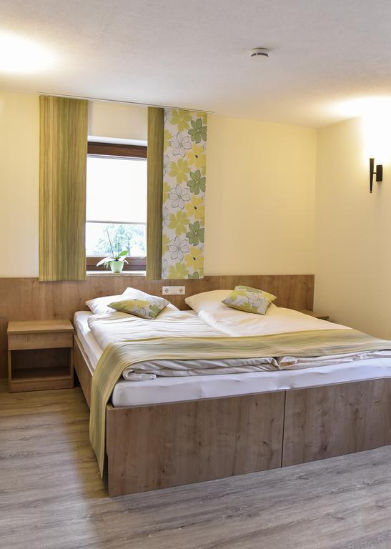 Landhotel Zum Adler Oberbechingen Kültér fotó