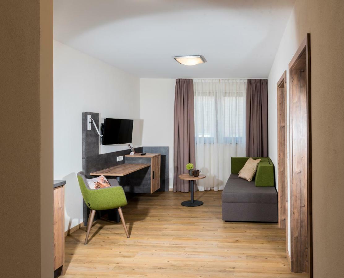 Landhotel Zum Adler Oberbechingen Kültér fotó